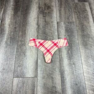 VS Cream/Red Plaid Seamless Thong‎